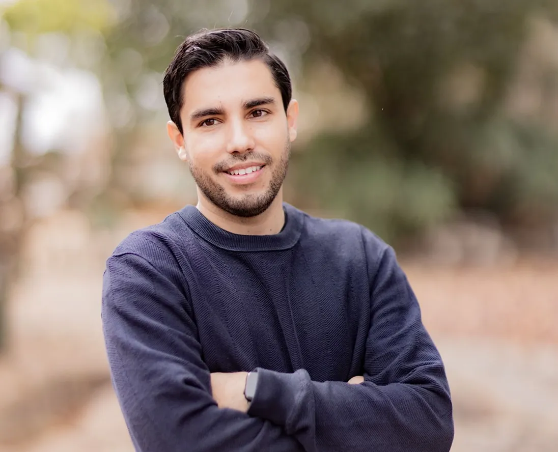 Alex V. photo